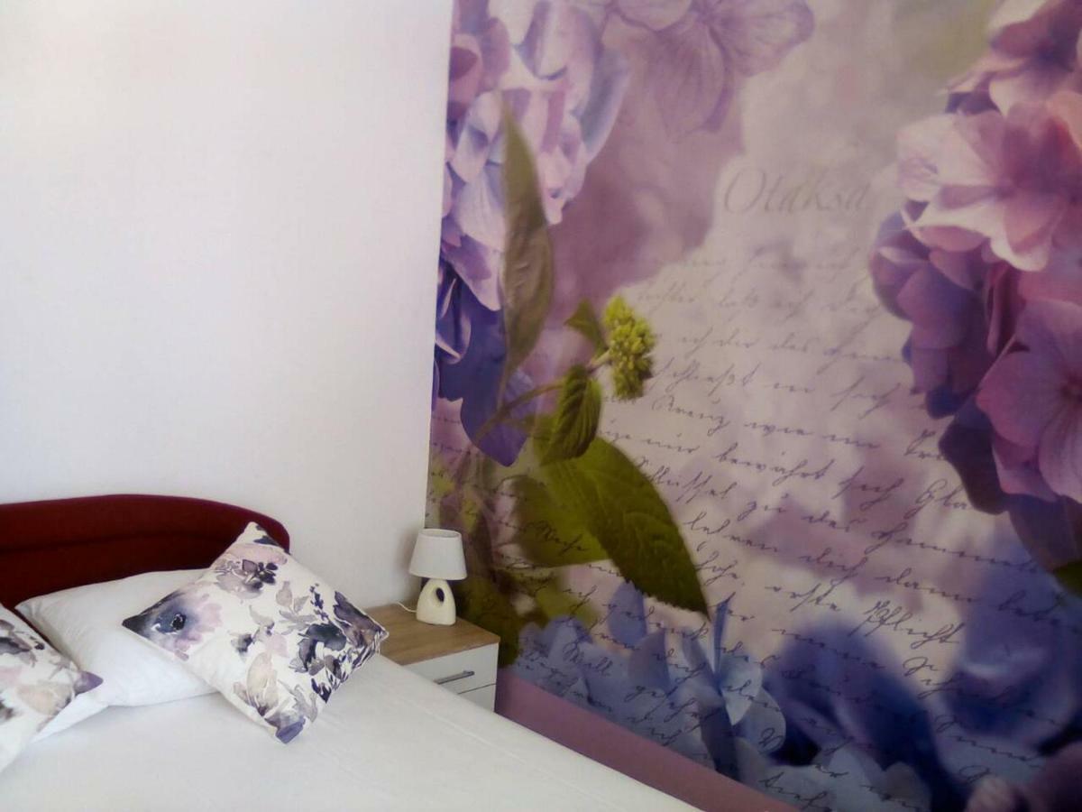 Appartement Yelena Rose West *